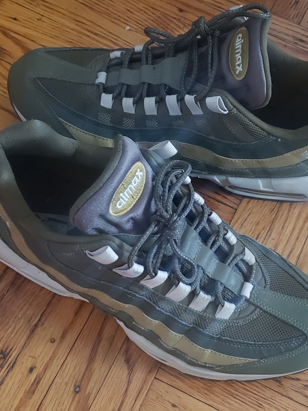 Nike Air Max Men's Olive Green & Gray Athletic Sneakers